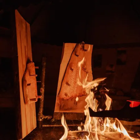 Cozy A-frame In The Woods 埃农泰基厄